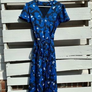 EUC Beautiful Banana Republic Wrap Dress